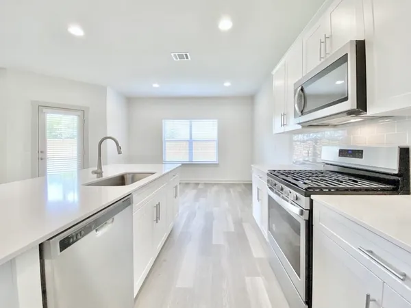 $2,295 | 1005 Winnsboro Drive, Round Rock, TX 78664