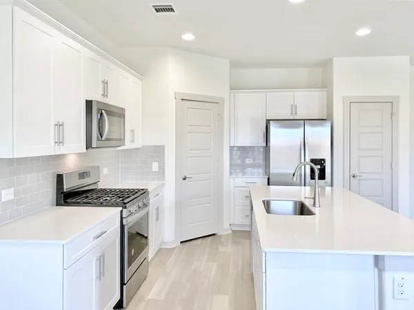 $2,295 | 1005 Winnsboro Drive, Round Rock, TX 78664