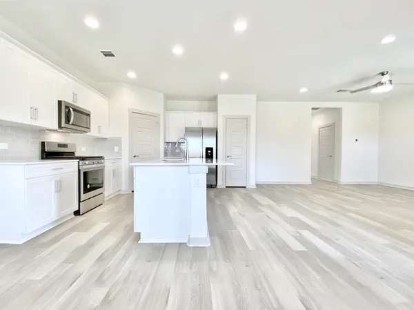 $2,295 | 1005 Winnsboro Drive, Round Rock, TX 78664