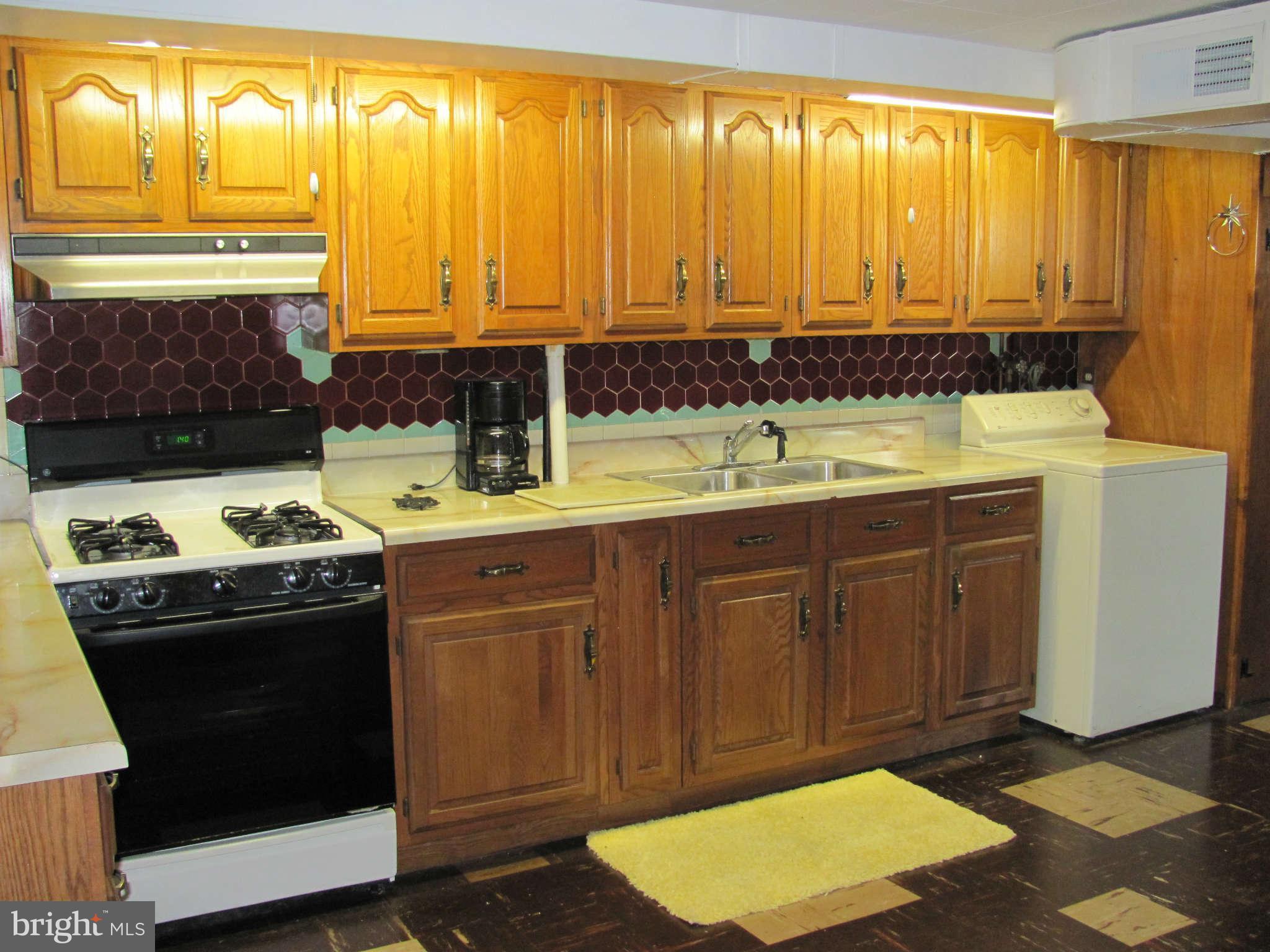 1736 Searles Road Baltimore, MD 21222 - Photo 2 of 30 Kitchen