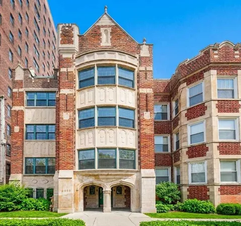 $269,900 | 2363 East 70th Street, Unit 3, Chicago, IL 60649