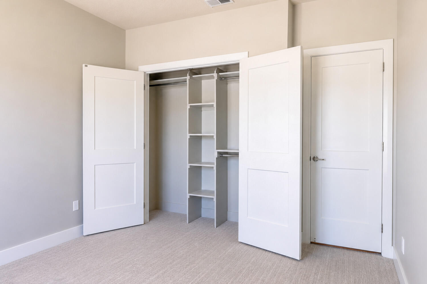 94 North Windsor Road Cedar City, UT 84720 - Photo 46 of 57 Bedroom 3