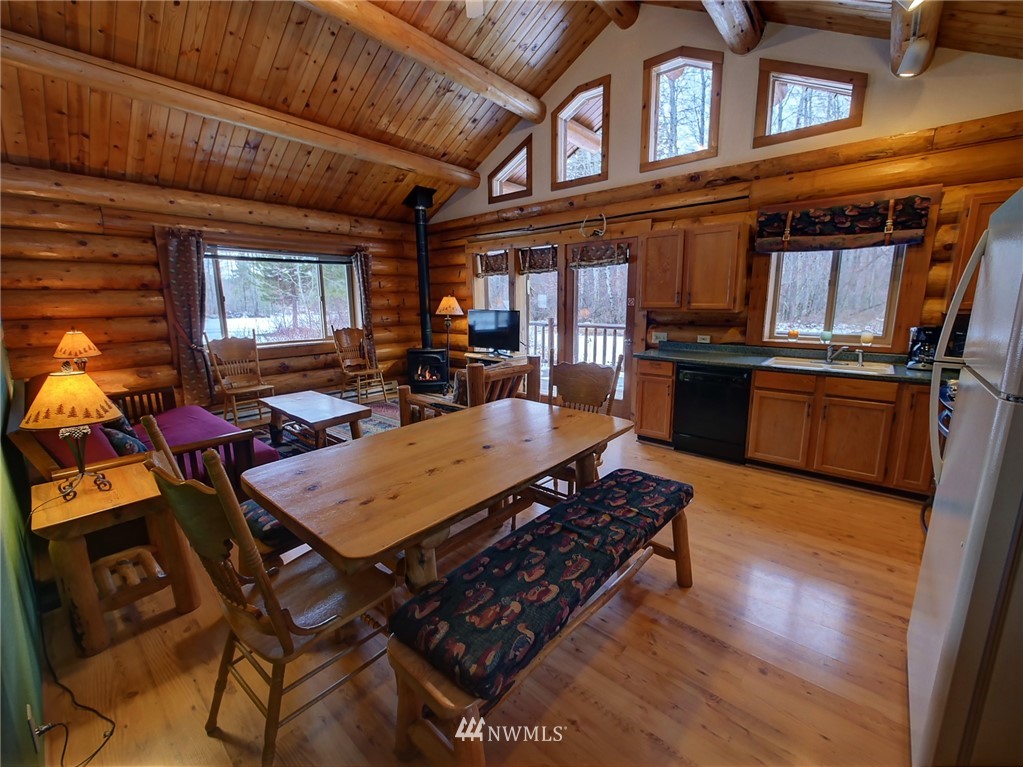 24 Wolf Ridge Lane Winthrop, WA 98862 - Photo 9 of 25 Gallery Image 9