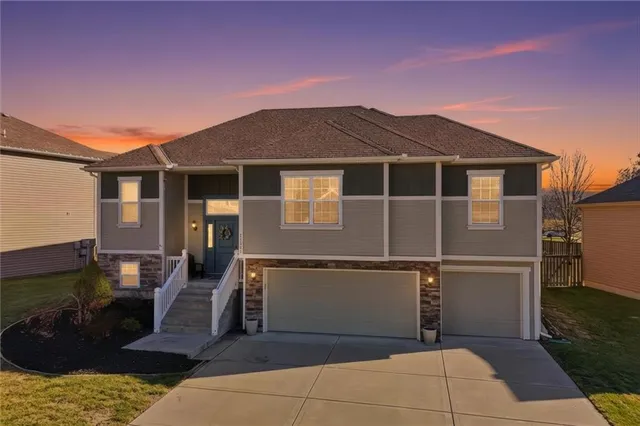 $440,000 | 12311 North Wayne Avenue, Kansas City, MO 64165