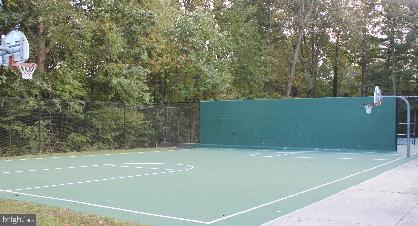 11232 Chestnut Grove Square, Unit 136 Reston, VA 20190 - Photo 12 of 36 Basketball Court
