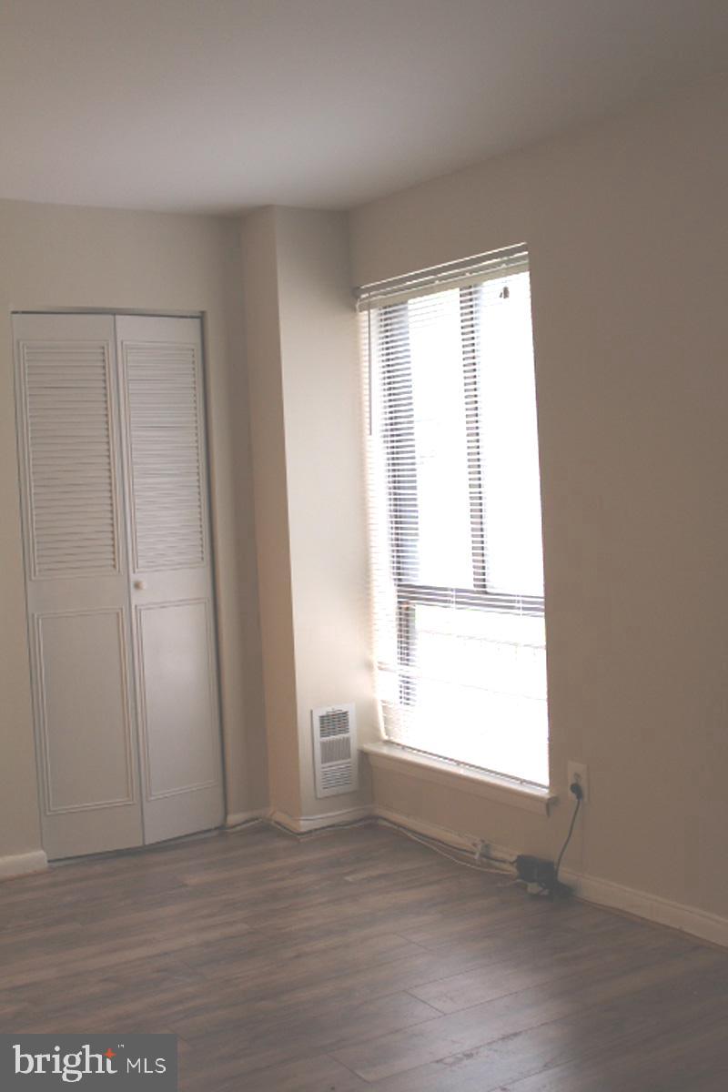 11232 Chestnut Grove Square, Unit 136 Reston, VA 20190 - Photo 25 of 36 Gallery Image 25