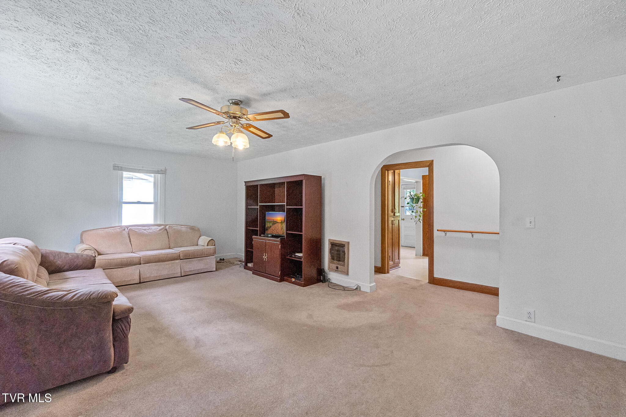 1260 Robinhood Road Greeneville, TN 37745 - Photo 3 of 40 DSC04963