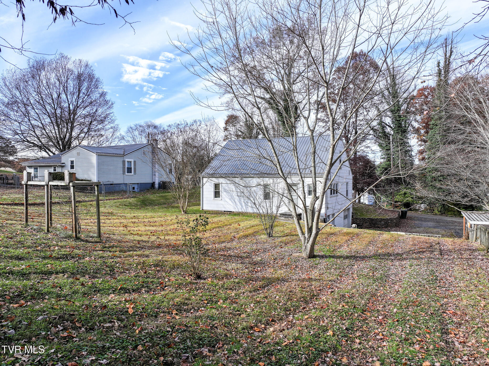 1260 Robinhood Road Greeneville, TN 37745 - Photo 37 of 40 DJI_20251111165109_0338_D