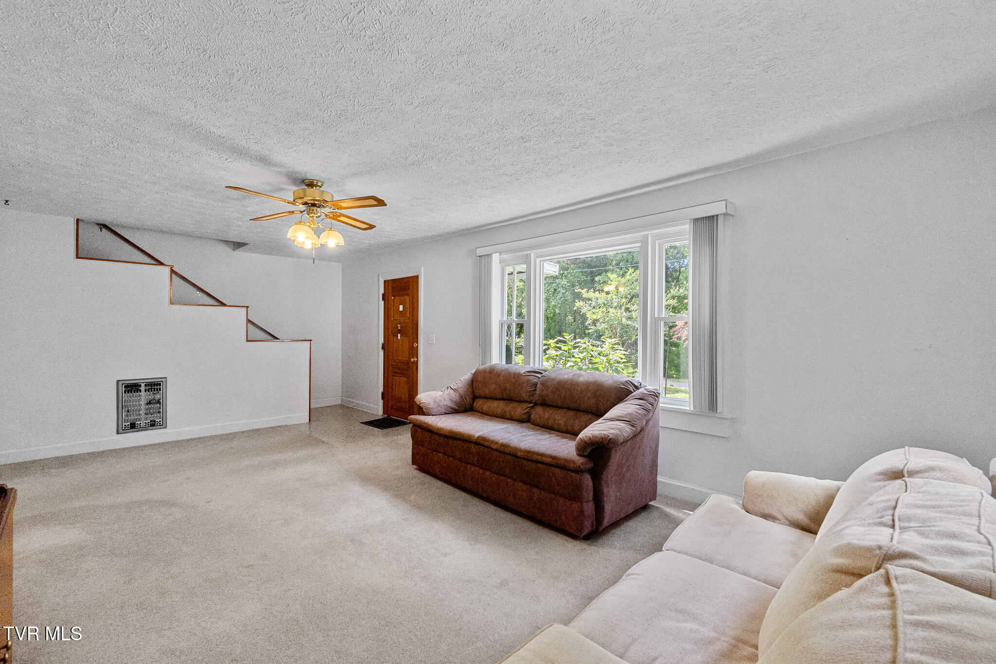 1260 Robinhood Road Greeneville, TN 37745 - Photo 5 of 40 DSC04983