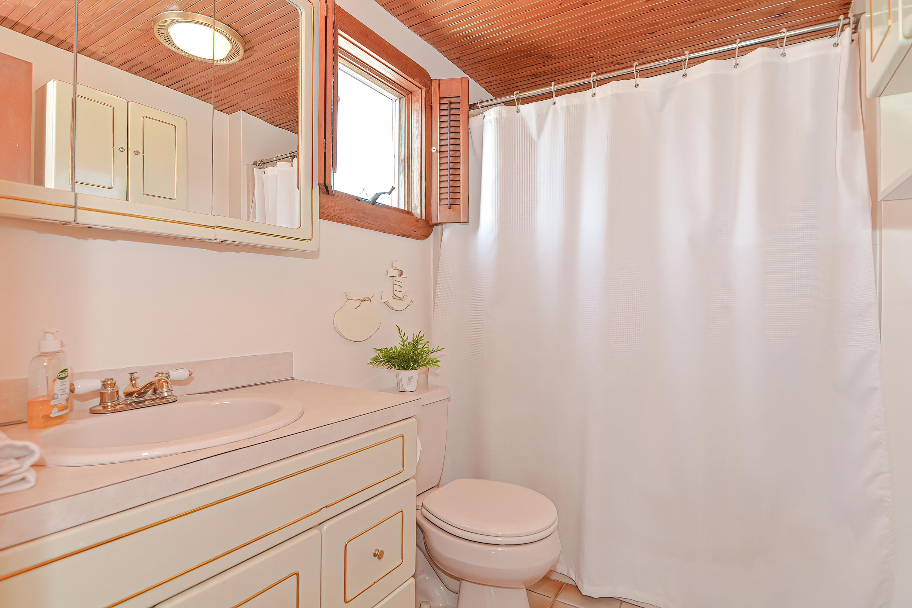 203 Phillips Road Sandwich, MA 02563 - Photo 12 of 40 Full Bath