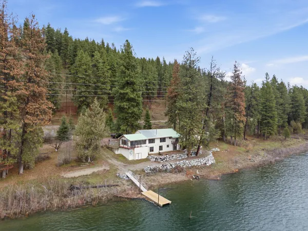 $600,000 | 407992 State Rte 20, Cusick, WA 99119