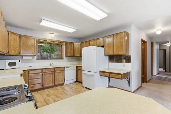 $600,000 | 407992 State Rte 20, Cusick, WA 99119