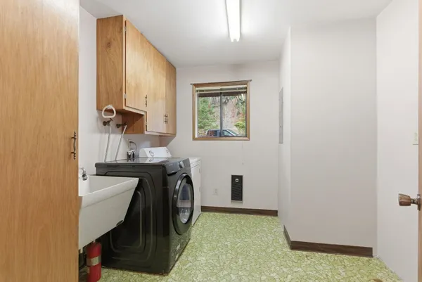 $600,000 | 407992 State Rte 20, Cusick, WA 99119