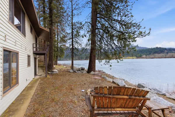 $600,000 | 407992 State Rte 20, Cusick, WA 99119