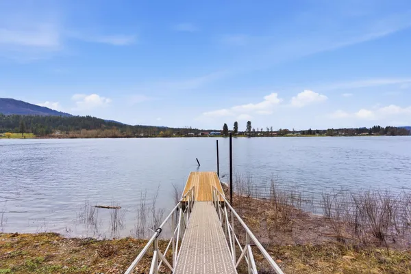 $600,000 | 407992 State Rte 20, Cusick, WA 99119