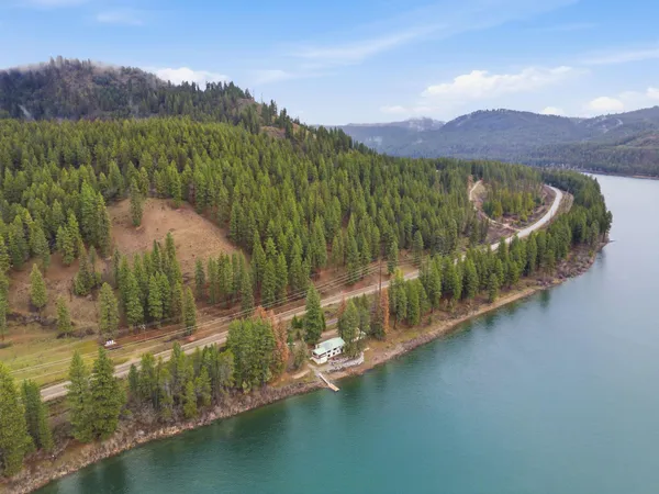 $600,000 | 407992 State Rte 20, Cusick, WA 99119