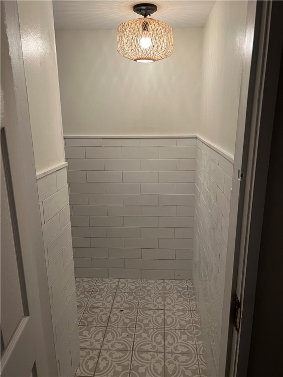 97 Ashaway Road Westerly, RI 02891 - Photo 18 of 32 2nd Floor Bathroom