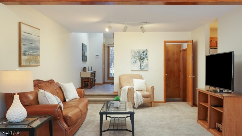 675 Raritan Road, Unit 26 Clark, NJ 07066 - Photo 7 of 31