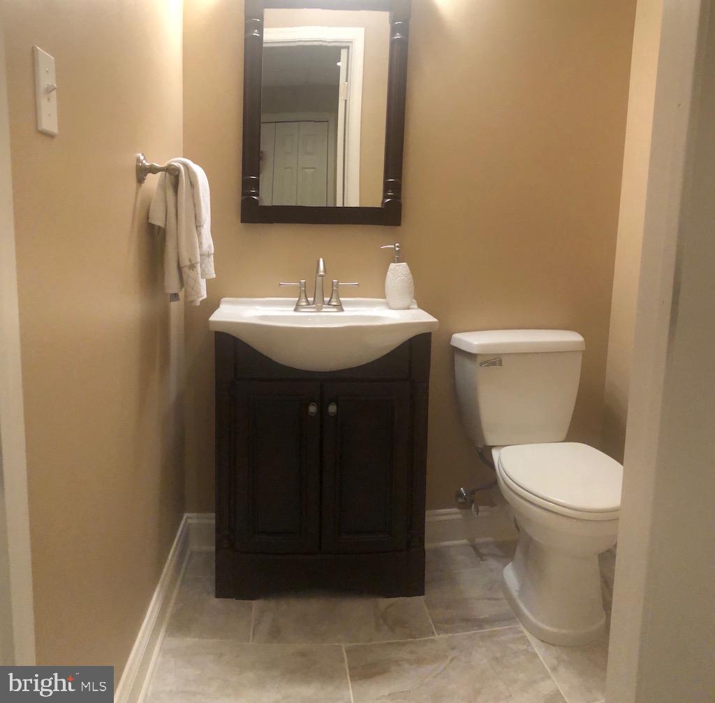 39 Sullivans Bridge Road Wayne, PA 19087 - Photo 23 of 29 Lower level Powder Room