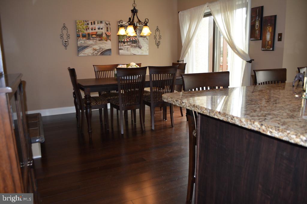39 Sullivans Bridge Road Wayne, PA 19087 - Photo 6 of 29 Dining and Kitchen