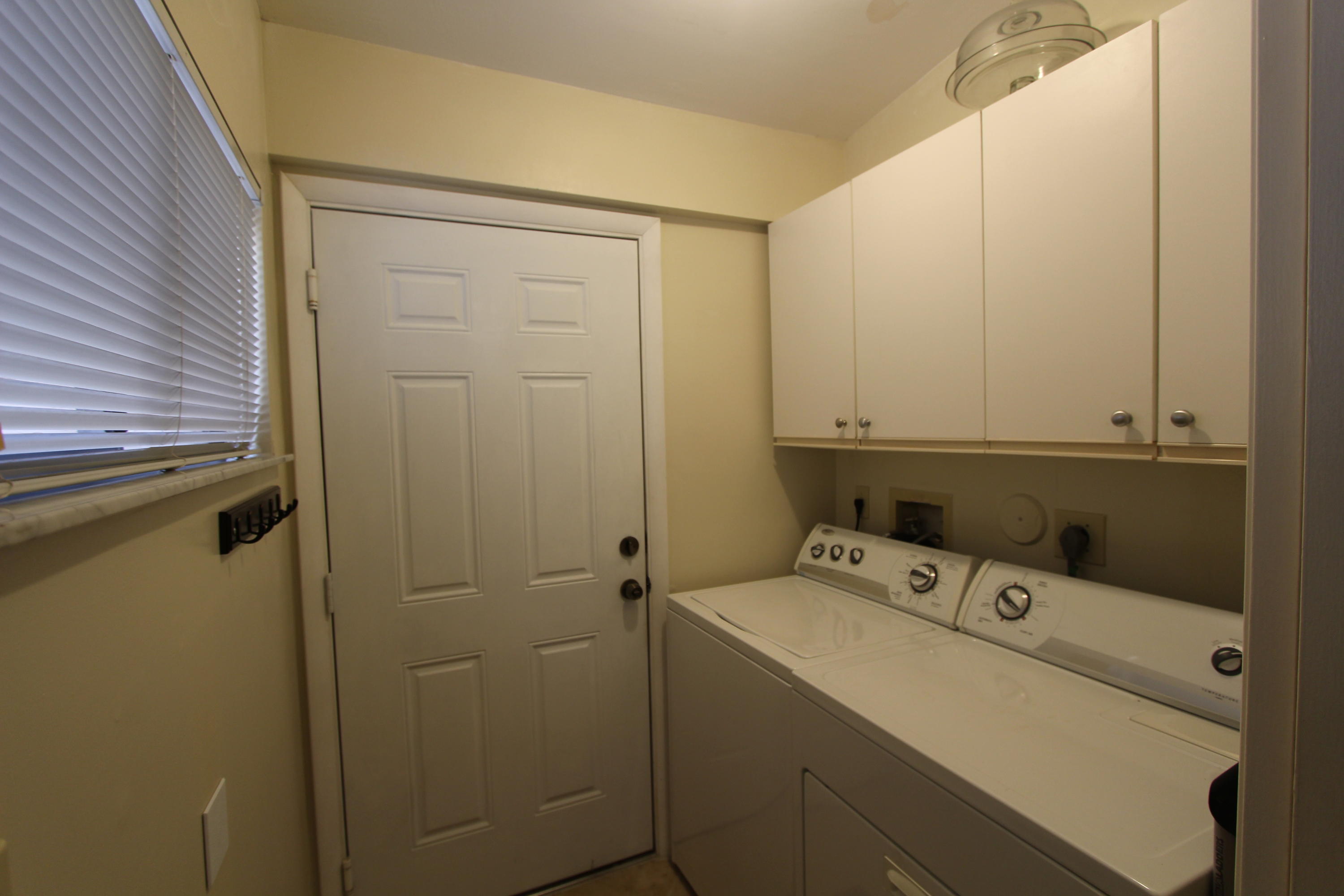 8274 Springlake Drive Boca Raton, FL 33496 - Photo 16 of 21 Laundry Room