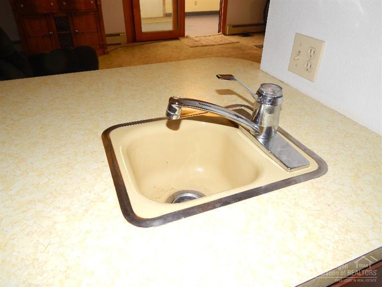 63511 Vogt Road Bend, OR 97701 - Photo 15 of 21 a close up of a sink