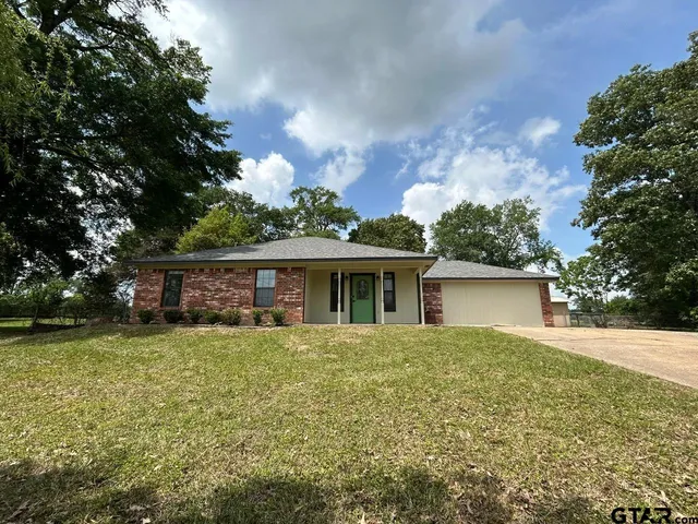 $2,095 | 10052 Lakeshore, Tyler, TX 75709