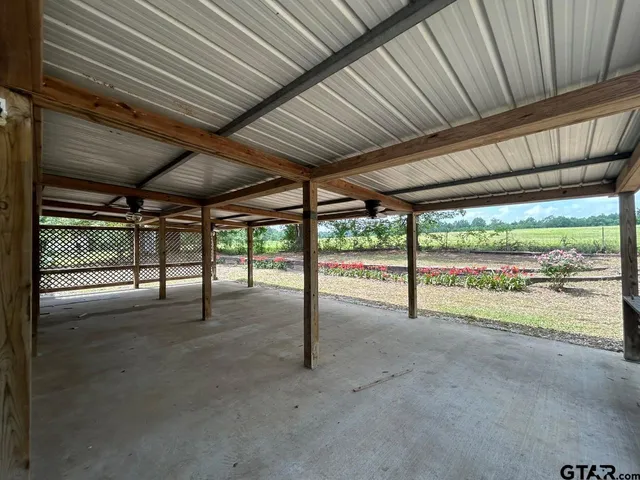 $2,095 | 10052 Lakeshore, Tyler, TX 75709