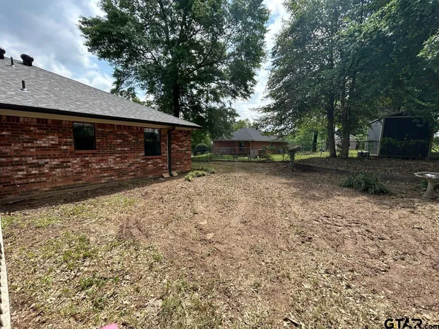 $2,095 | 10052 Lakeshore, Tyler, TX 75709