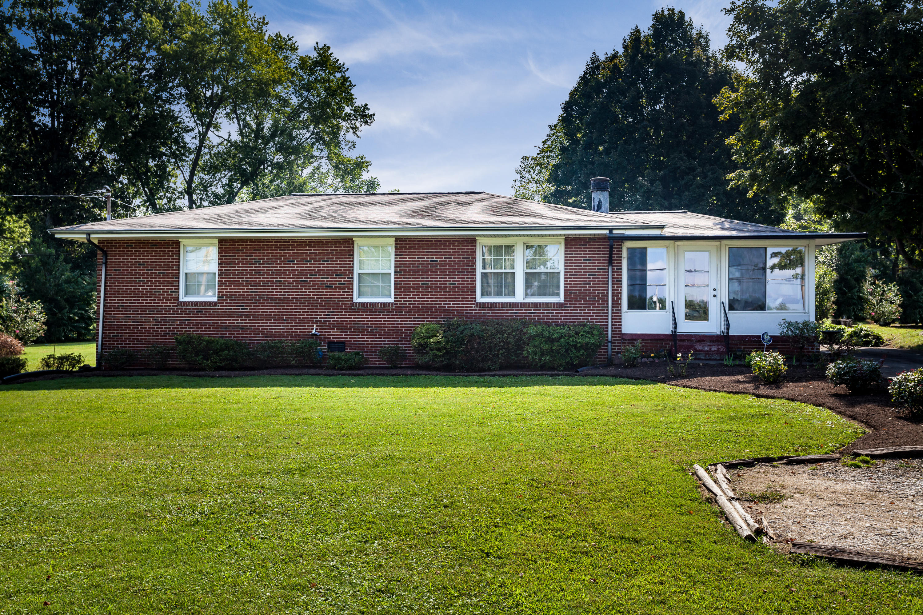 2916 Byington Beaver Ridge Road Knoxville, TN 37931 - Photo 1 of 21 001150831-02-2916ByingtonBeaverRidgeRdKn