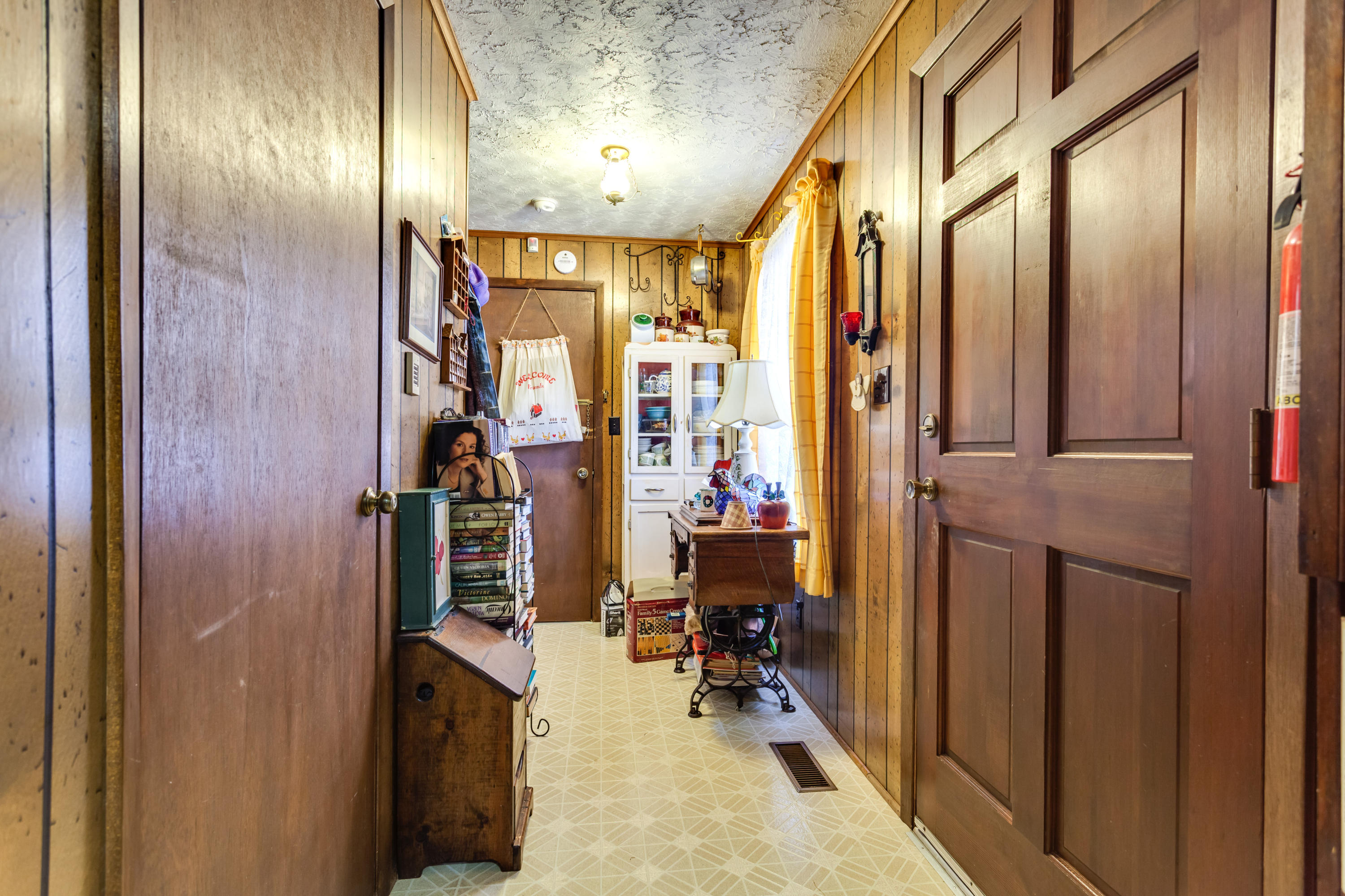 2916 Byington Beaver Ridge Road Knoxville, TN 37931 - Photo 5 of 21 005150831-02-2916ByingtonBeaverRidgeRdKn