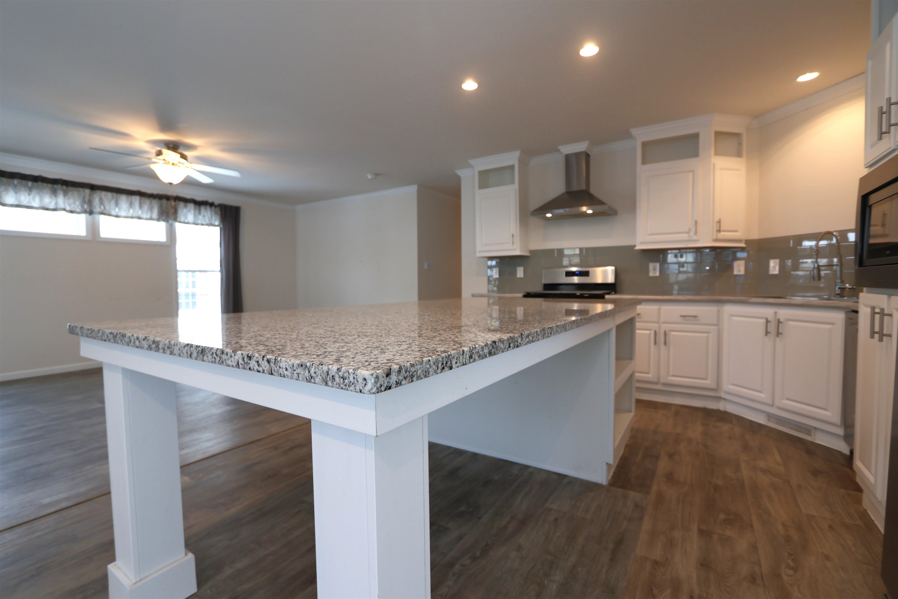 609 Canterbury Drive Exeter, NH 03833 - Photo 4 of 19