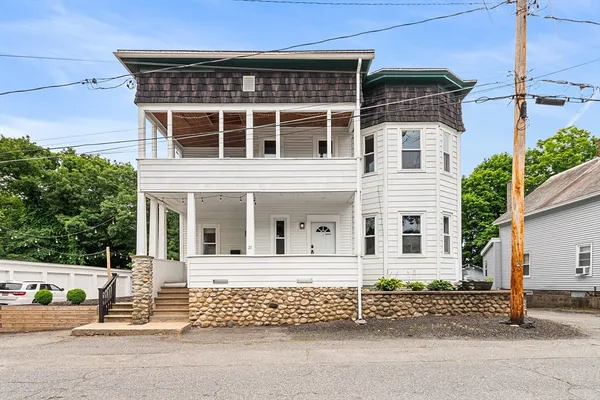 $625,000 | 21 Oakland Street, Fitchburg, MA 01420