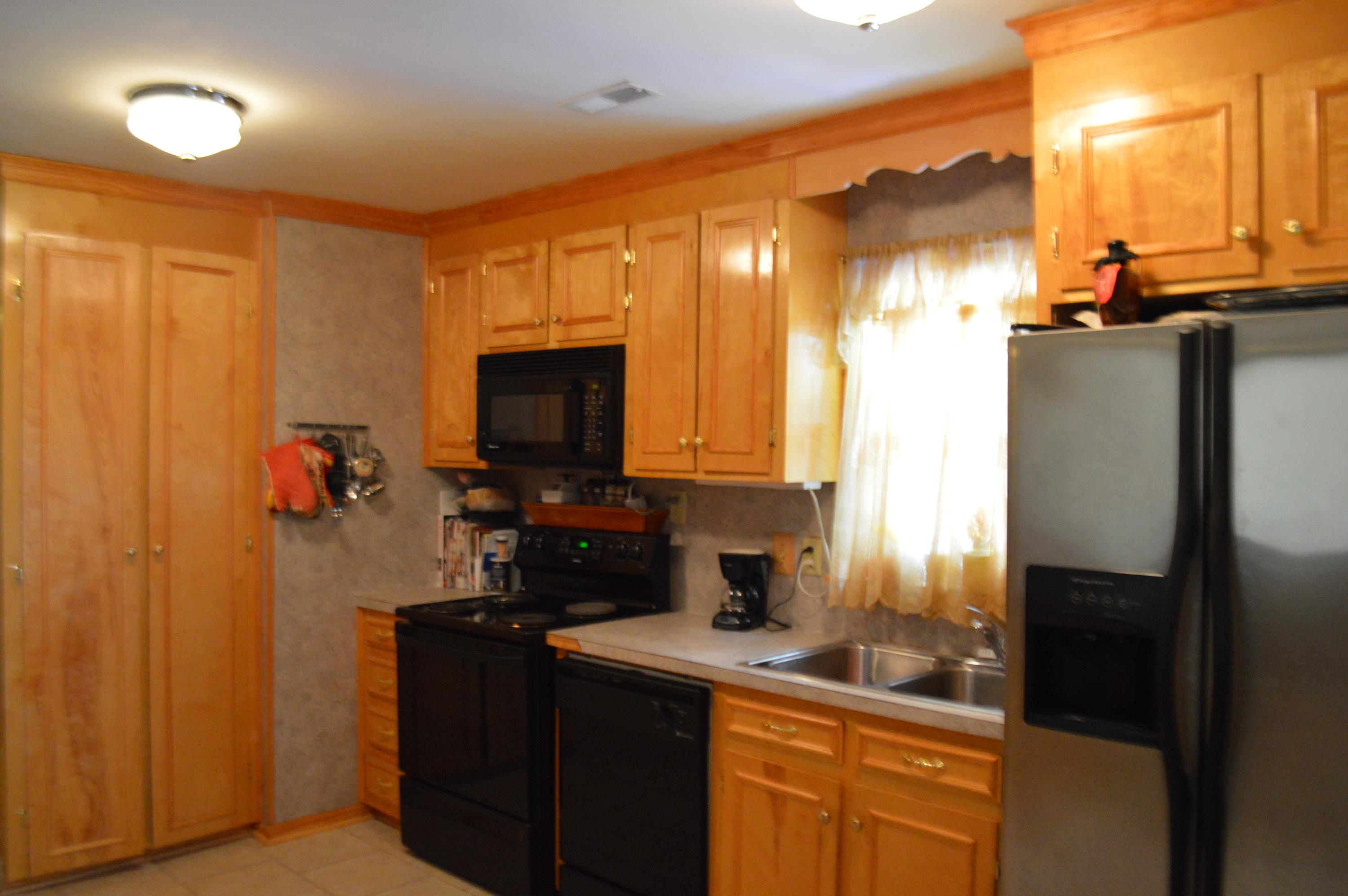 713 Hoss Road Charleston, SC 29414 - Photo 3 of 13 DSC_0185