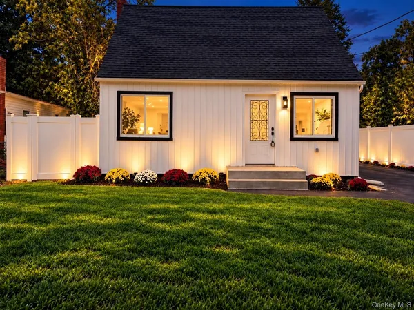 $539,999 | 102 Pinewood Drive, Shirley, NY 11967