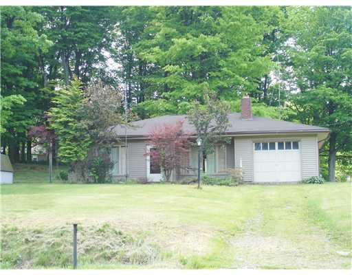 2675 Robertson Road Hermitage, PA 16148 - Photo 2 of 4 Exterior Front.