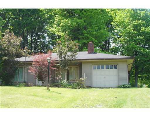 2675 Robertson Road Hermitage, PA 16148 - Photo 3 of 4 Exterior Front.