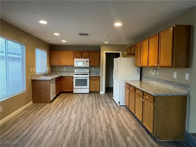 $2,195 | 9620 Christine View Court, Las Vegas, NV 89129