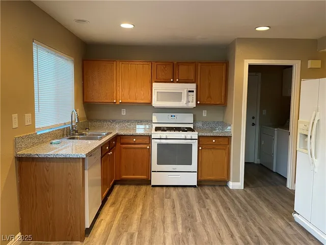 $2,195 | 9620 Christine View Court, Las Vegas, NV 89129