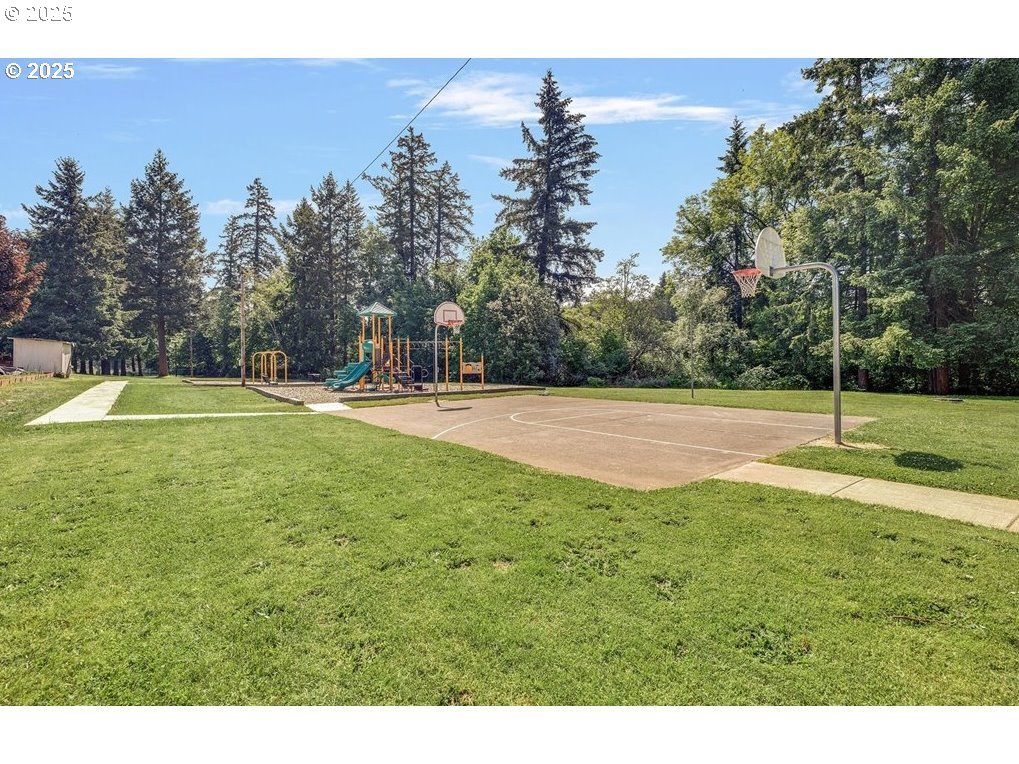 12450 Southwest Fischer Road, Unit 134 Tigard, OR 97224 - Photo 32 of 33 Community Amenities