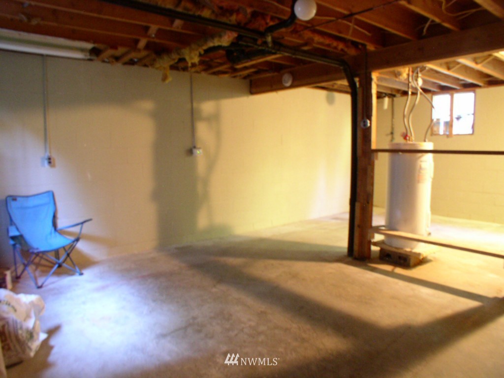 3740 Oak Bay Road Port Hadlock, WA 98339 - Photo 8 of 11 Gallery Image 8