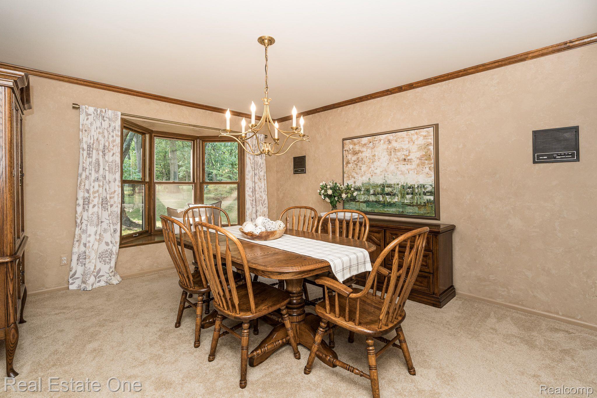 1120 Seville Road Rochester, MI 48309 - Photo 14 of 22 DINING ROOM