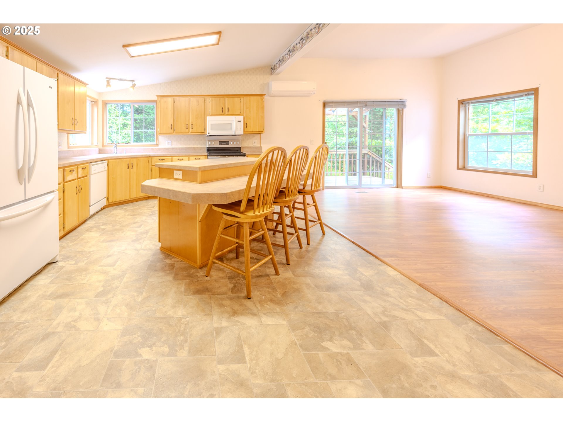 5509 Mercer Lake Road Florence, OR 97439 - Photo 11 of 48 Gallery Image 11