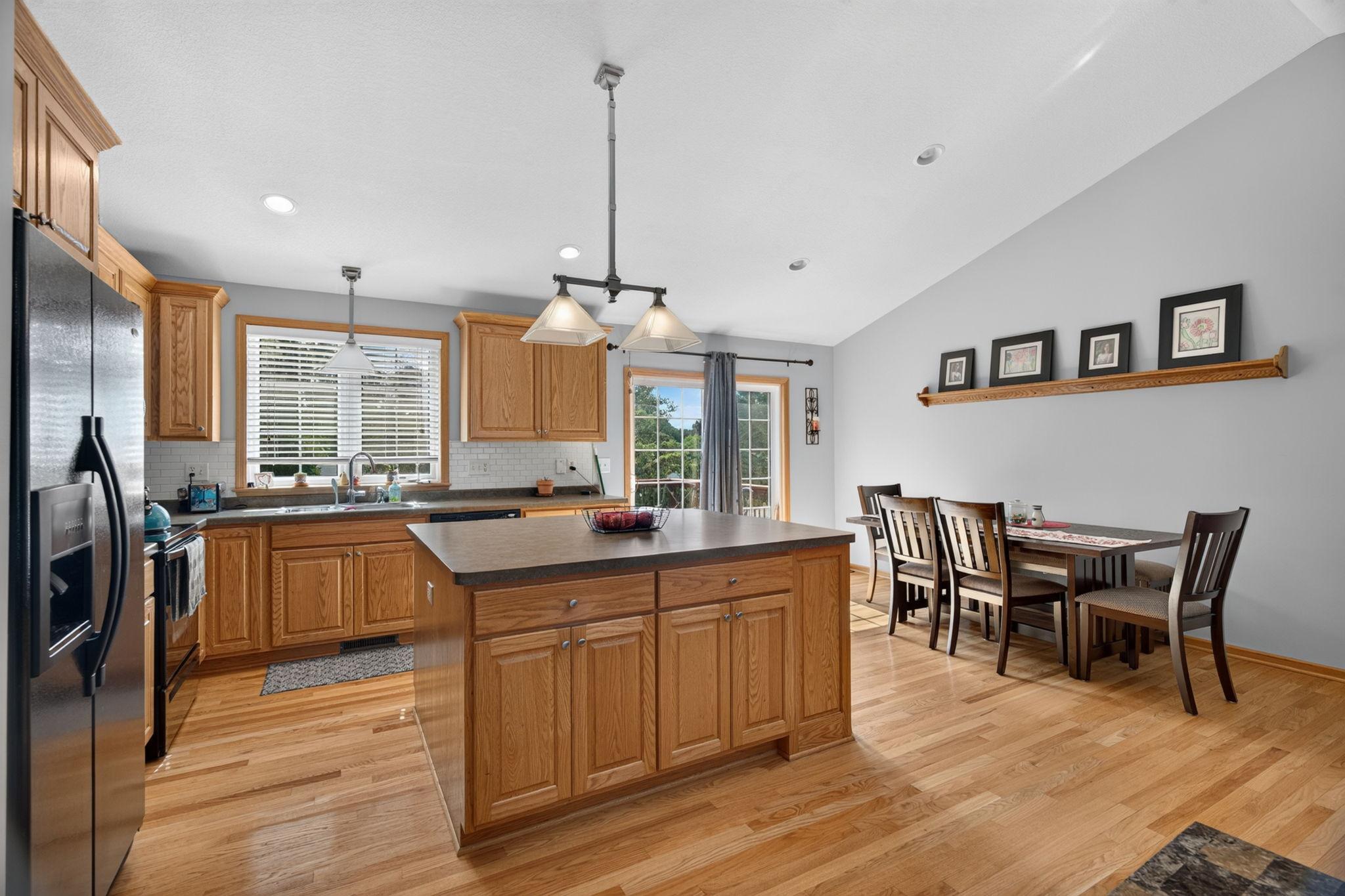 1765 Spruce Meadows Drive Southeast Rochester, MN 55904 - Photo 4 of 27