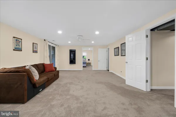 $574,999 | 5046 Summer Day Lane, Columbia, MD 21044