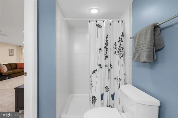 $574,999 | 5046 Summer Day Lane, Columbia, MD 21044