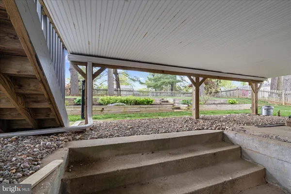 $574,999 | 5046 Summer Day Lane, Columbia, MD 21044