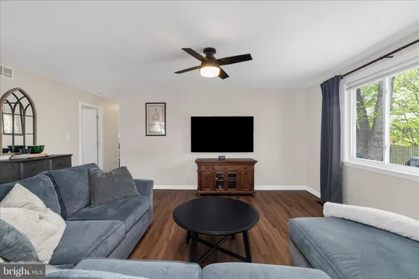 $574,999 | 5046 Summer Day Lane, Columbia, MD 21044