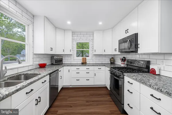 $574,999 | 5046 Summer Day Lane, Columbia, MD 21044