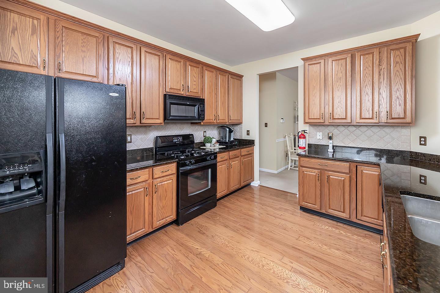 41 Danbury Road Swedesboro, NJ 08085 - Photo 12 of 24 Kitchen w/Hardwood Floors